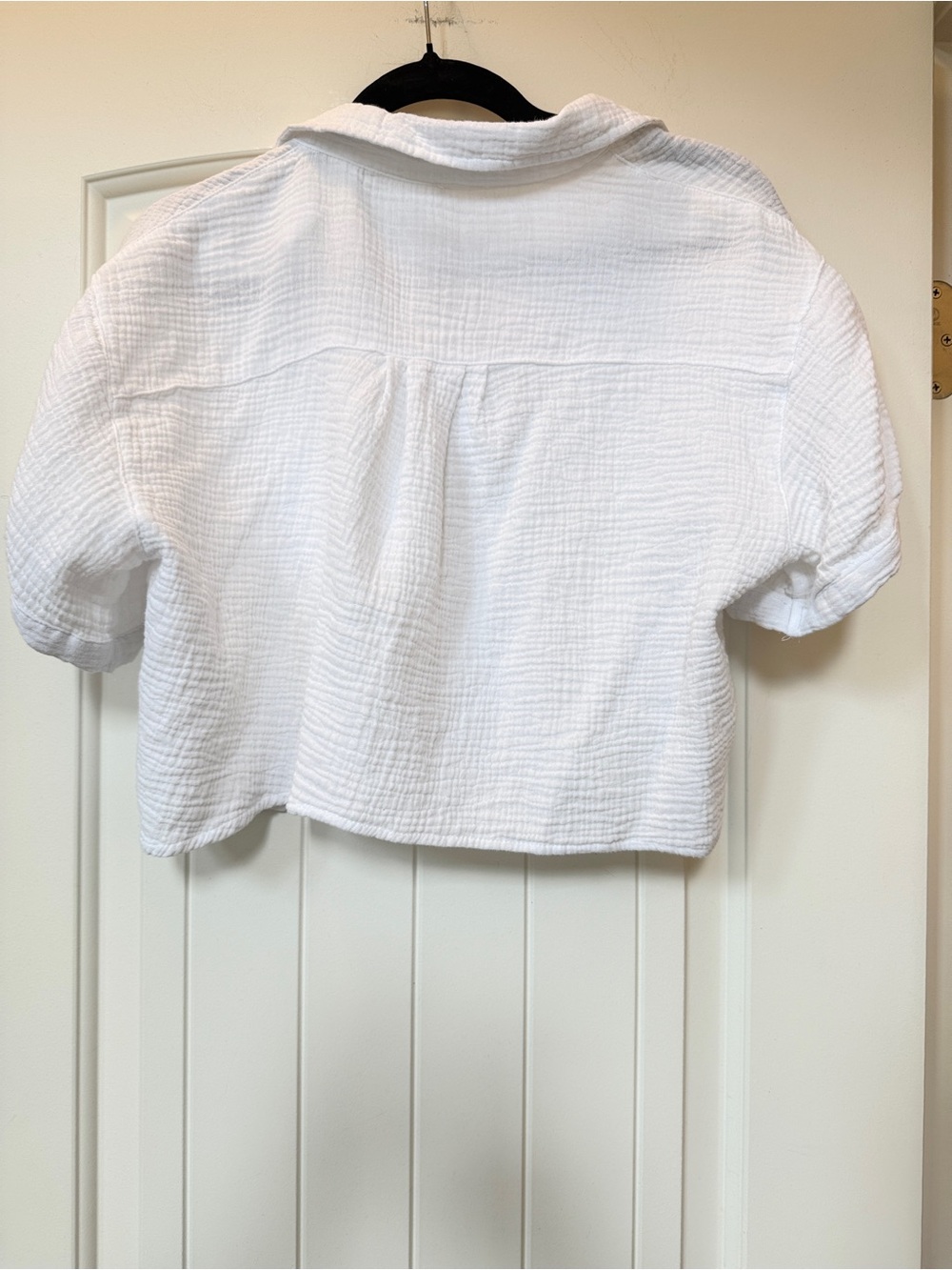 Love Notes White Cropped Gauze Button-Down Shirt - Picture 3 of 4